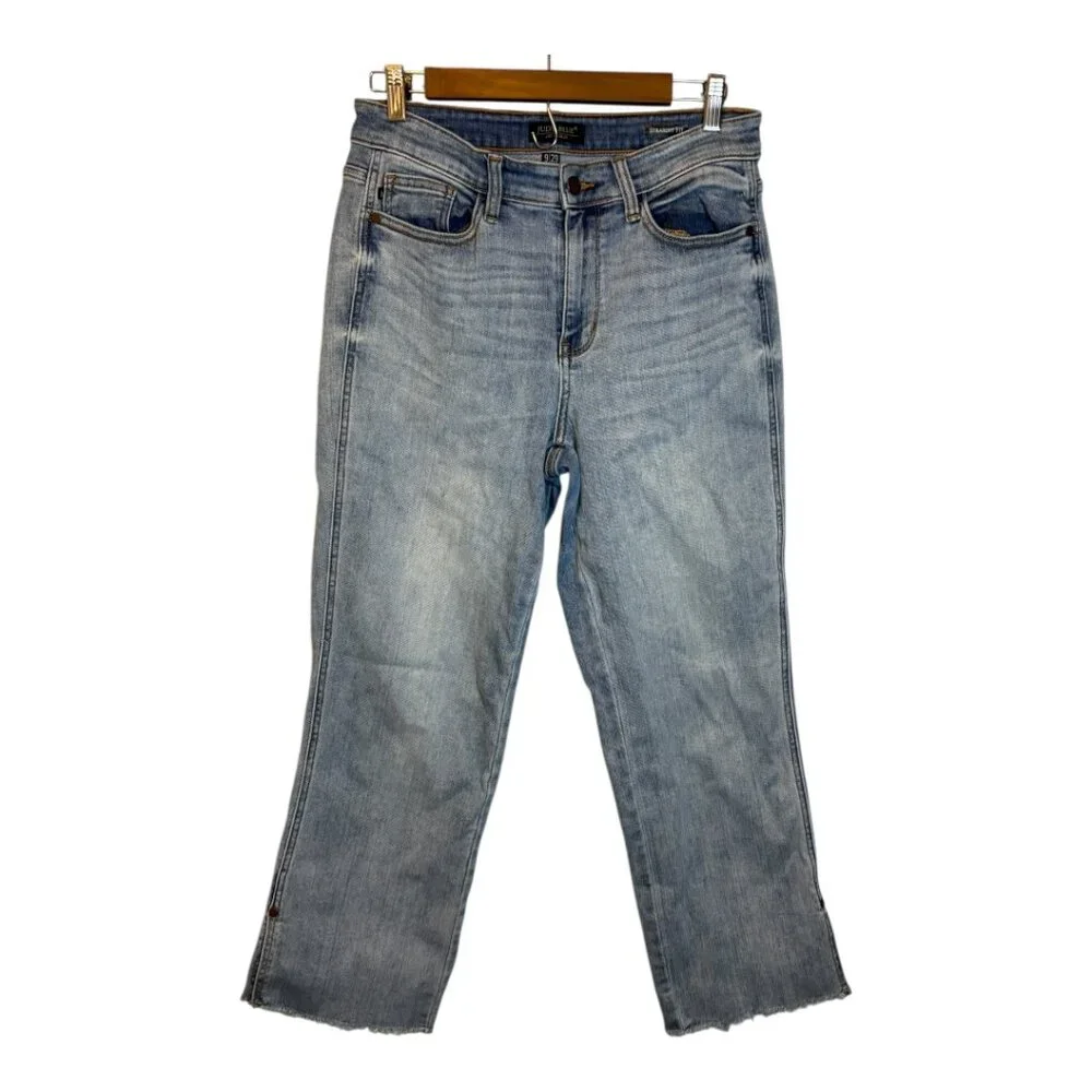 Judy Blue Jeans Women's Size 9/29 Straight Fit Raw Hem Light wash denim